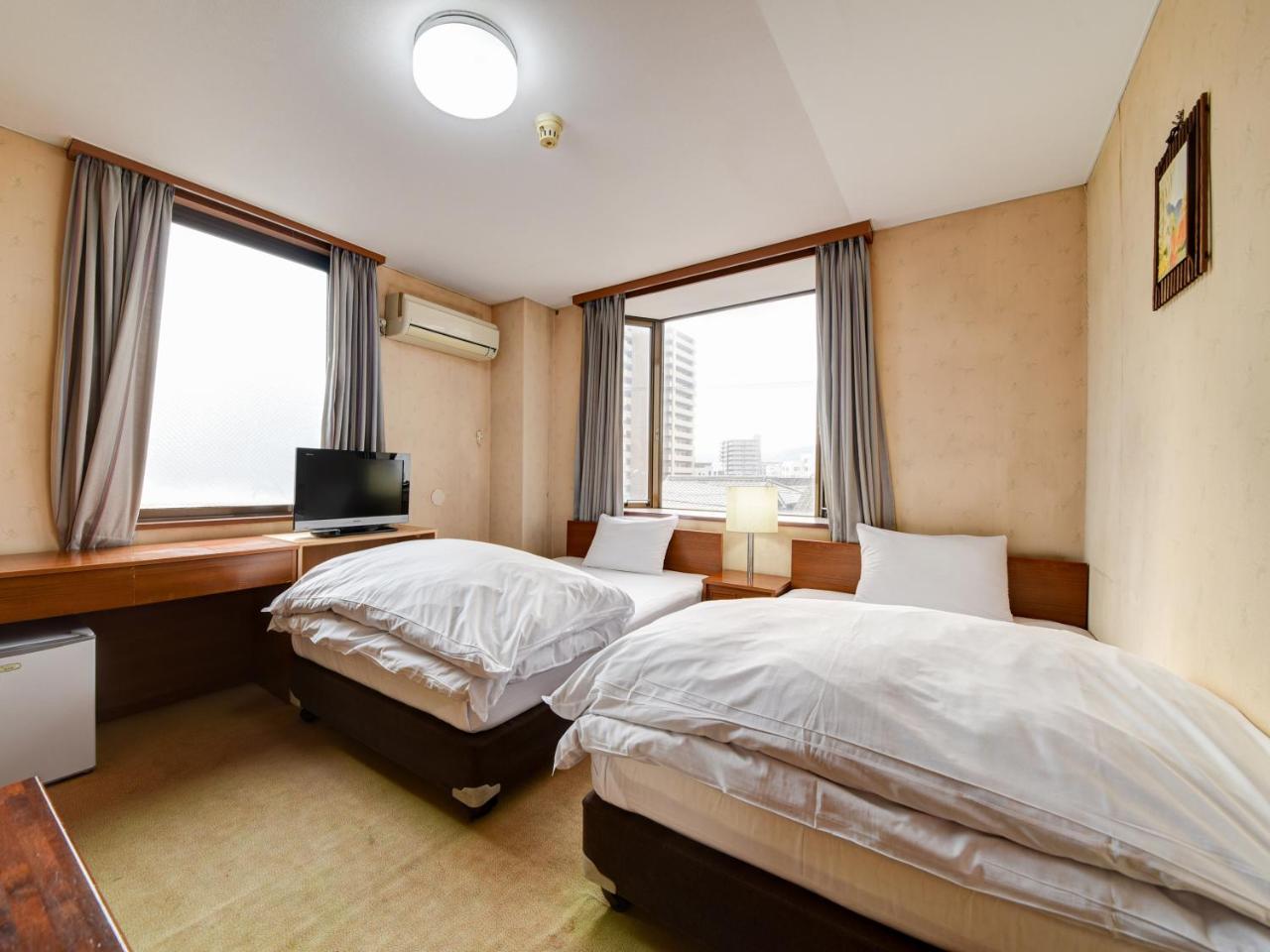 Green Business Hotel Fukuyama Dış mekan fotoğraf