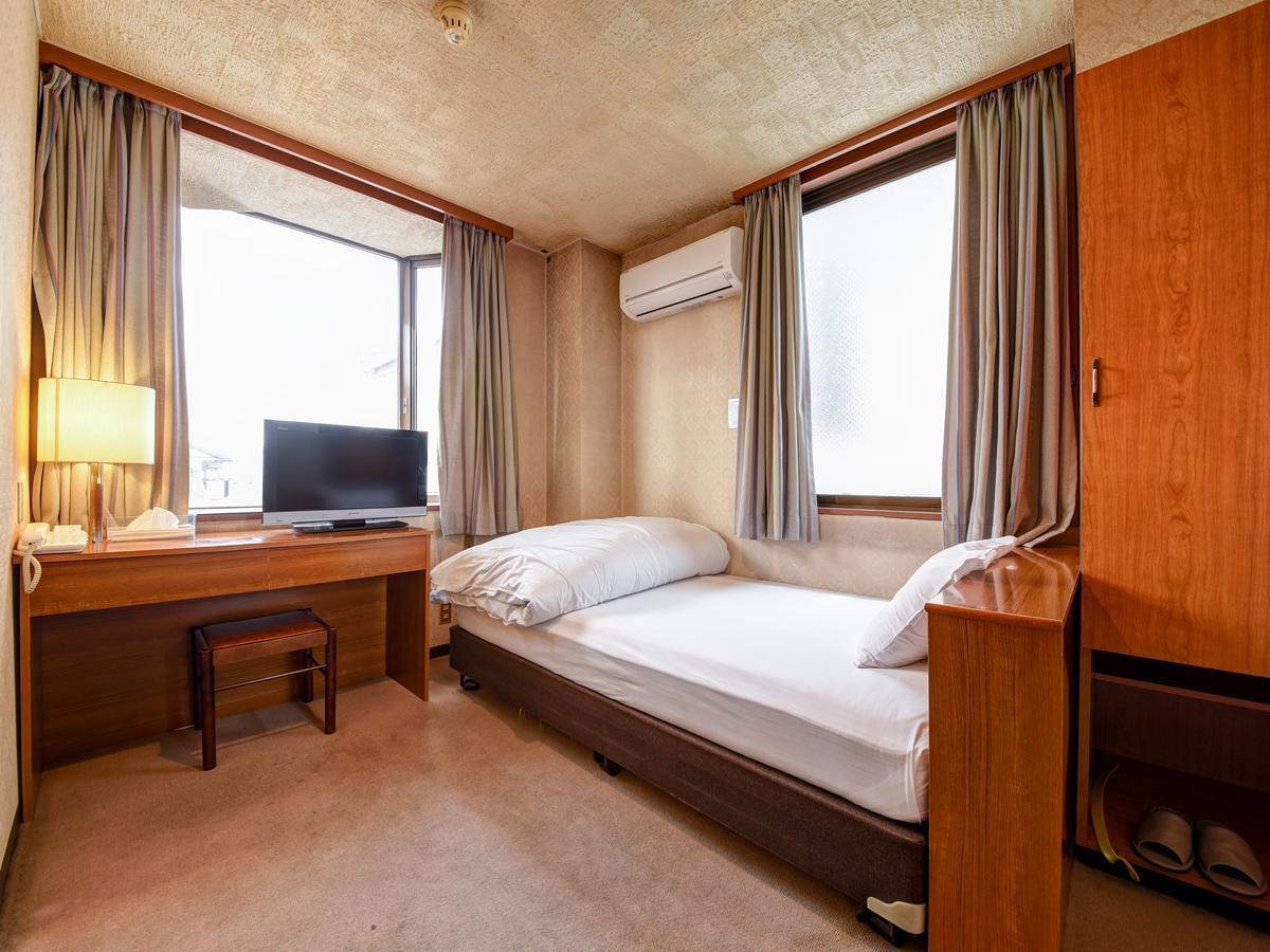 Green Business Hotel Fukuyama Dış mekan fotoğraf